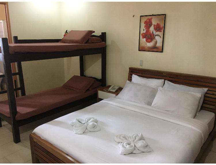 Joyful Island Hostel - Cebu City מראה חיצוני תמונה